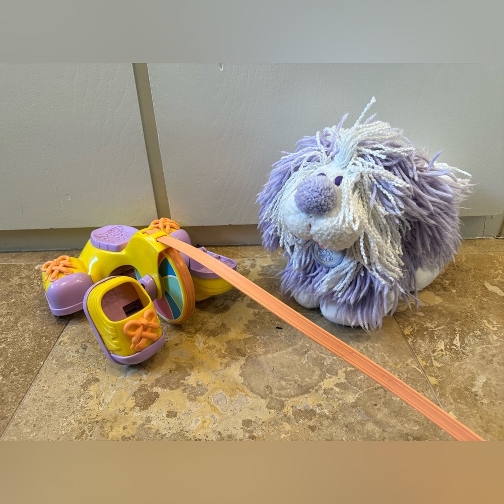 Vintage Purple Fluppy Dog + Ultra Rare “Flup Cycle” very good used condition